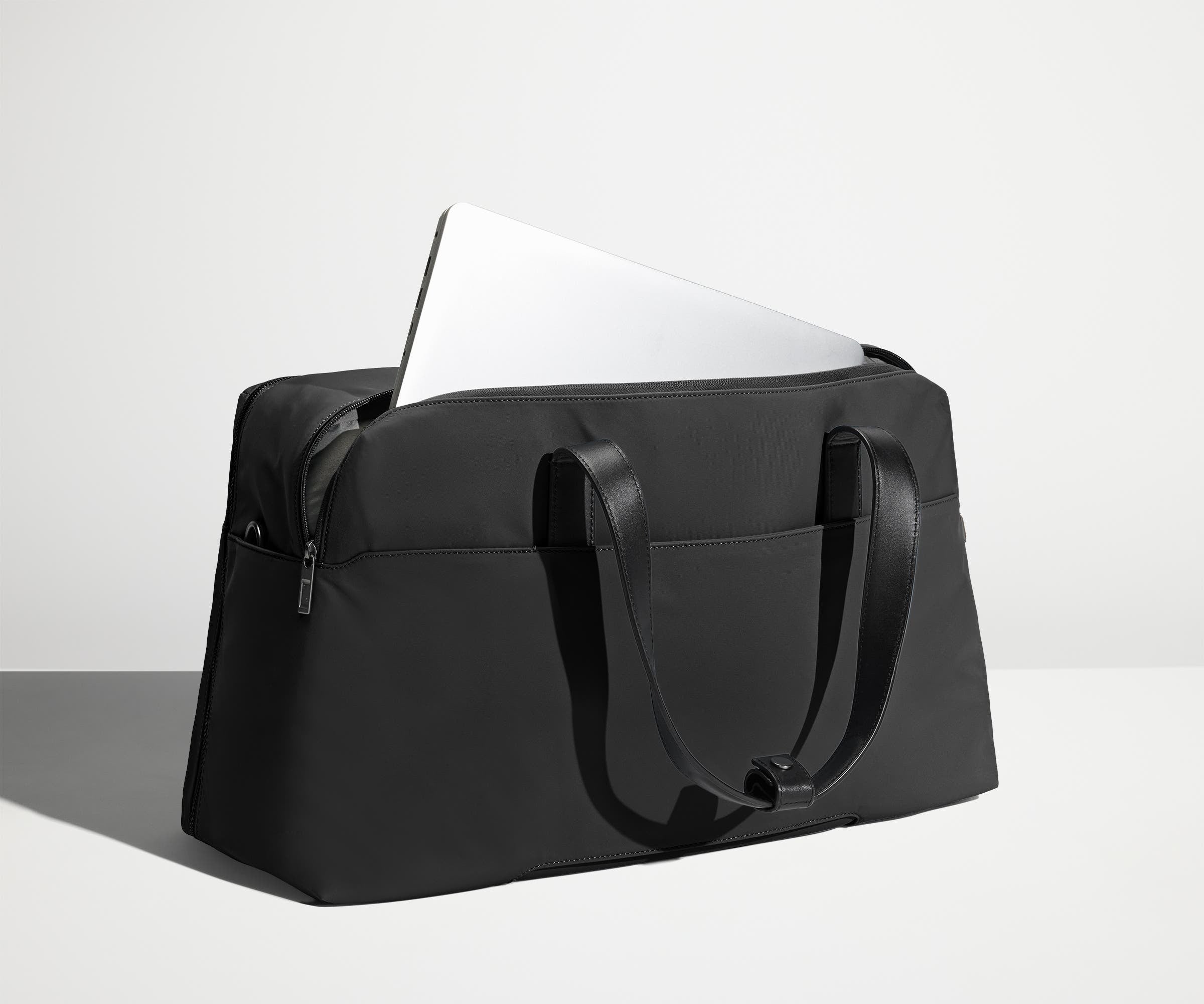 away travel duffel bag Away Weekender in Jet Black