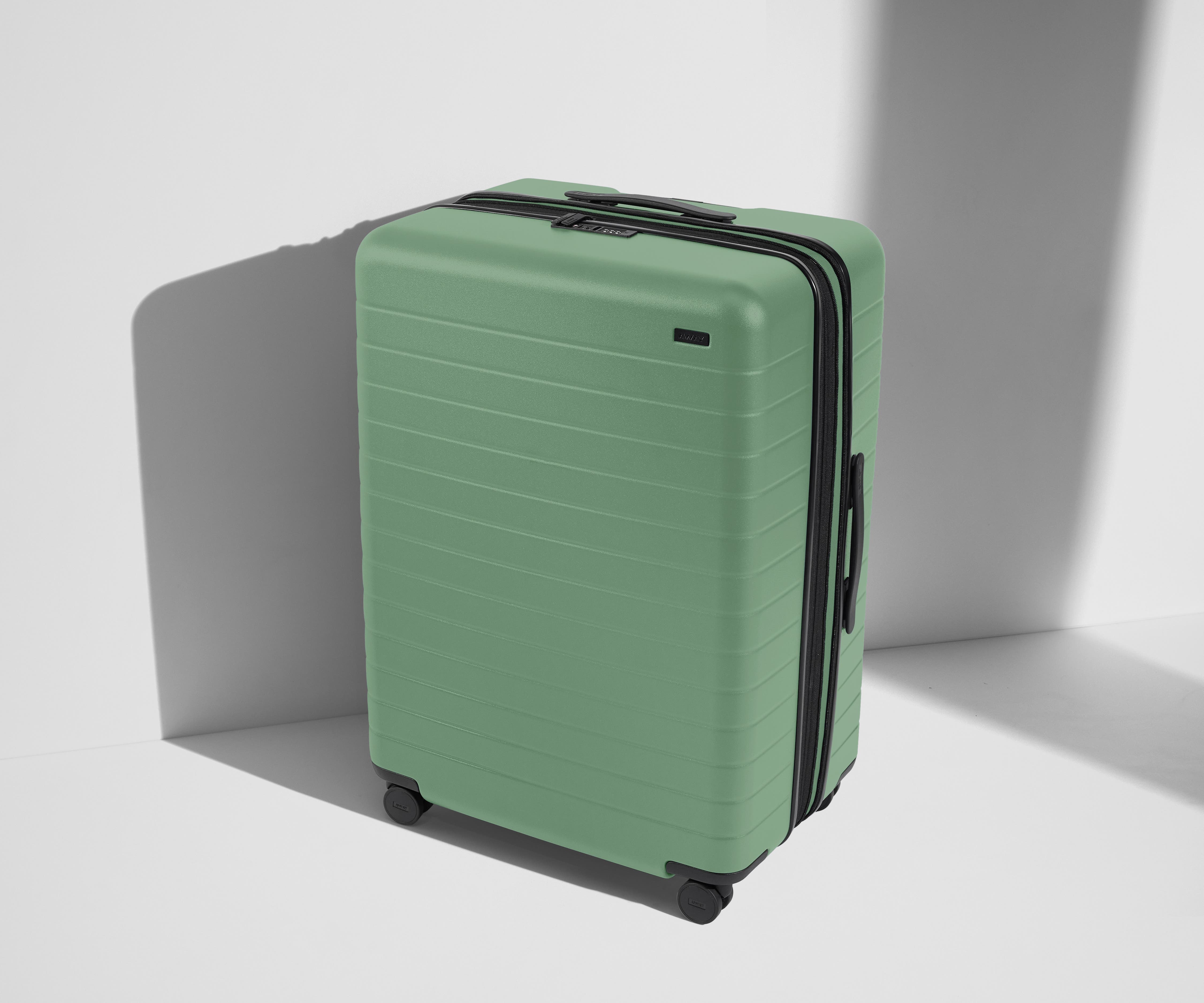 Large Expandable Suitcases: Jet Black | Away